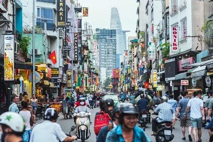 Tiểu thư chuỗi siêu thị lớn ở - Cảm hứng video marketing từ Hotspot Matrix