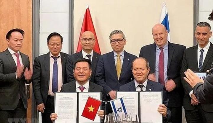 Kích thước to bất thường: Tôm nuôi theo phương pháp tự nhiên sẽ có kích thước không